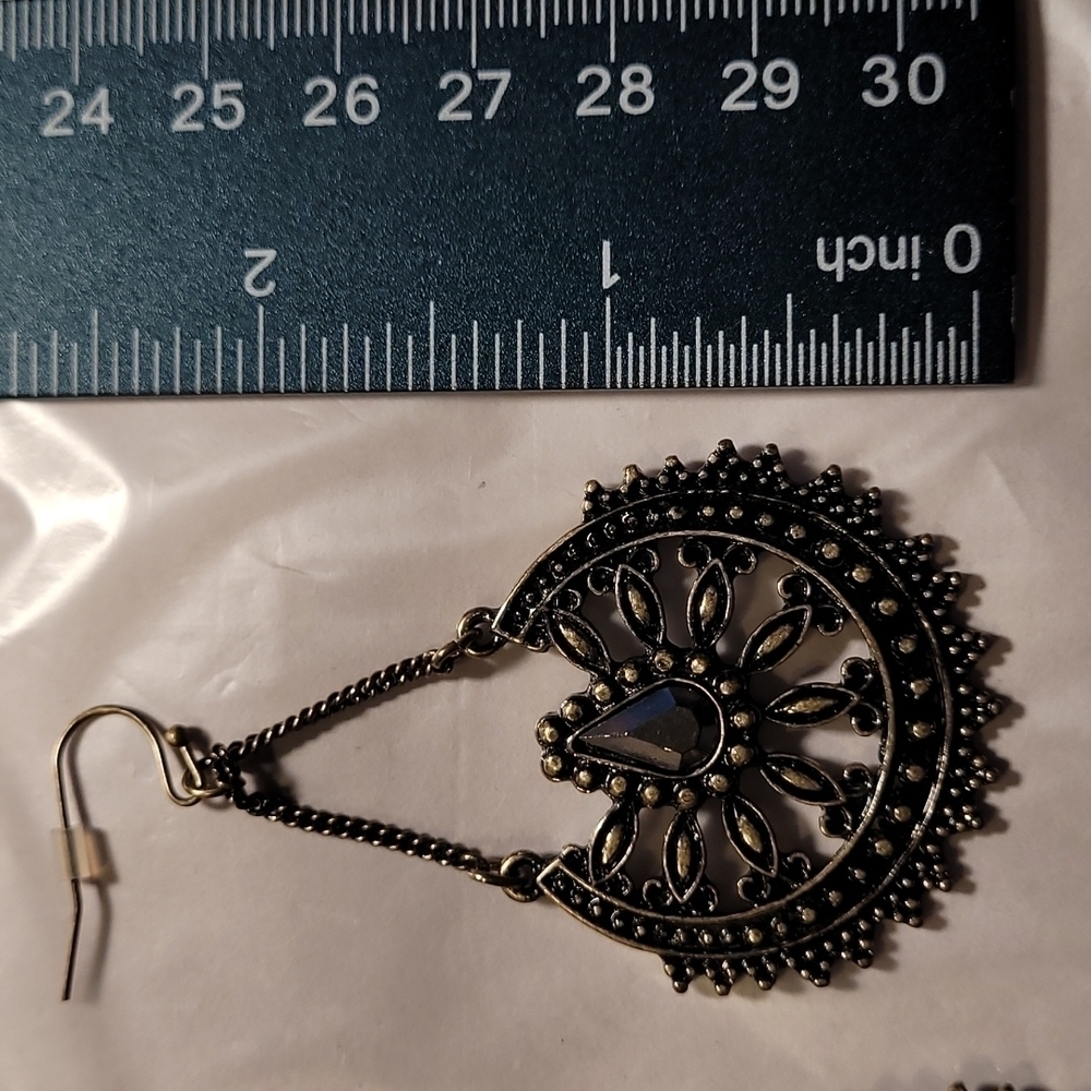 Avon Infinite Stars Earrings NWT - Picture 7 of 7